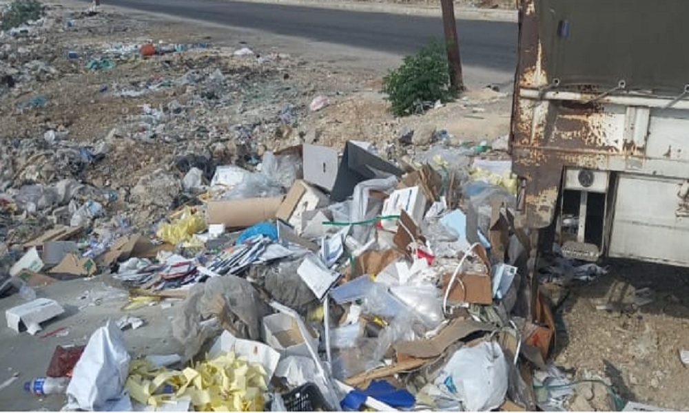 غرامة مالية كبيرة بعد رميه النفايات في أحد شوارع صيدا
