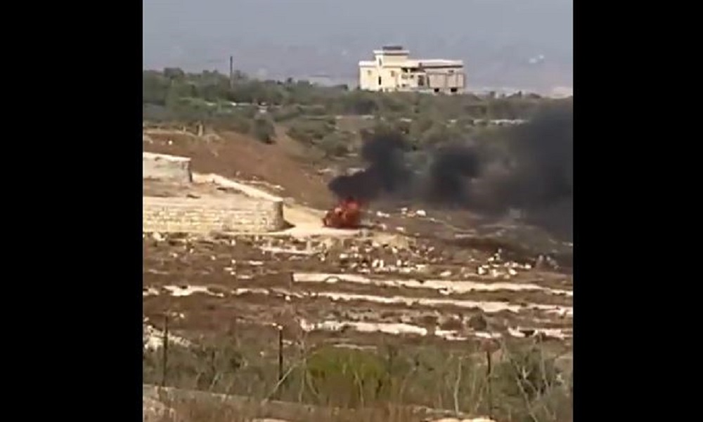 بالفيديو: ضحية باستهداف سيارة في بلدة عيناتا
