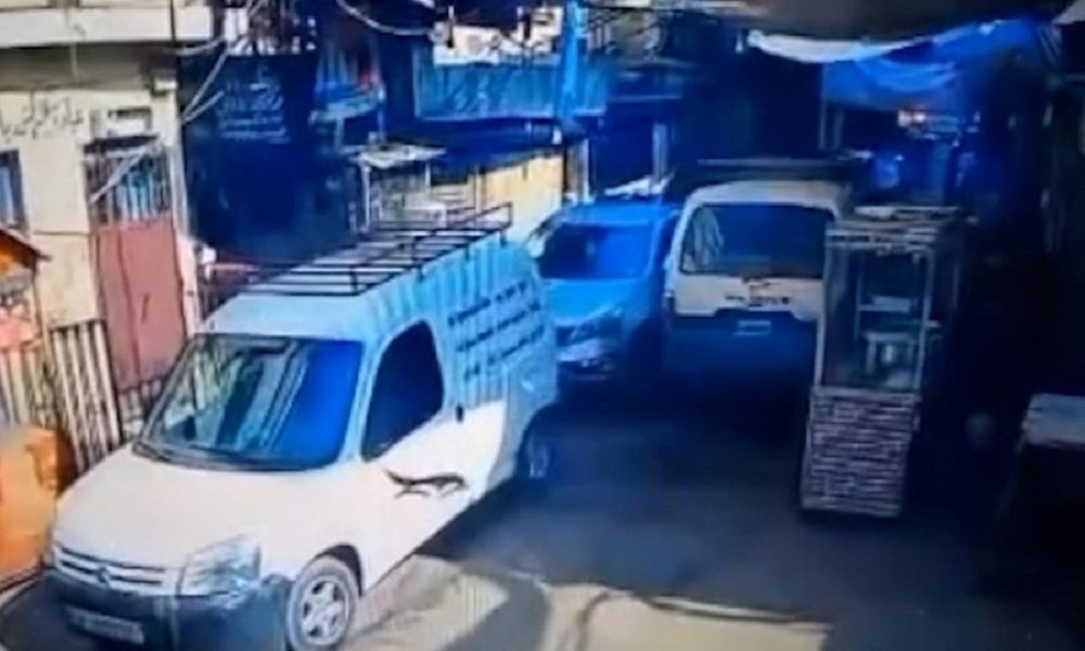 بالفيديو: سائق “فان” يفقد السيطرة!