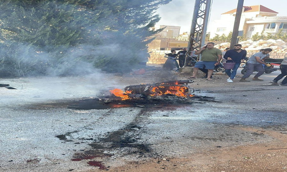 بالصورة- استهداف دراجة نارية في ميفدون