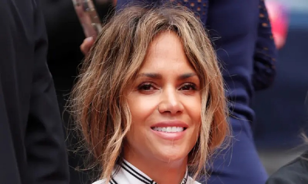 لا تبدو كأم حقيقية.. طليق هالي بيري يكشف سبب انفصالهما