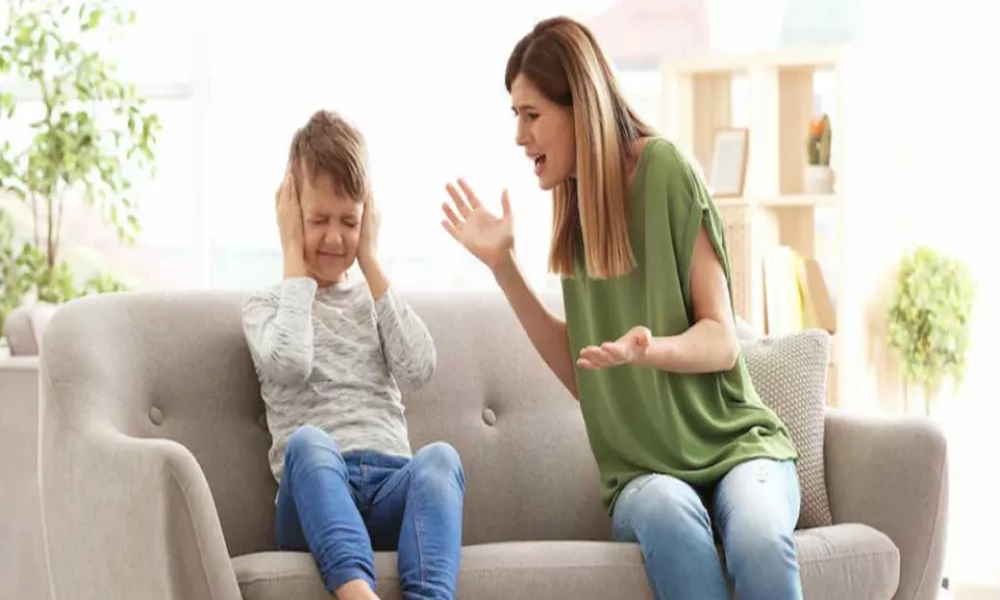 الصراخ على الأطفال وتأثيره على صحتهم النفسية