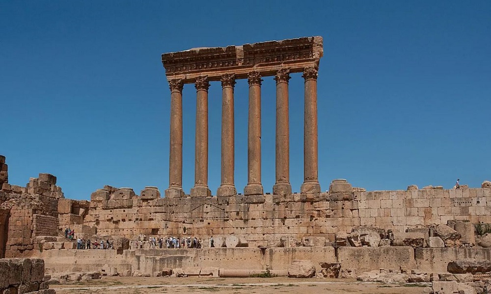 مواد تحمل شبهات حولها في قلعة بعلبك؟