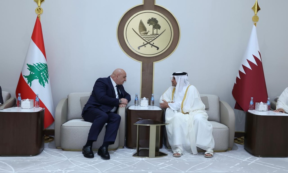 عون غادر الى قطر للمشاركة في القمة العربية الطارئة