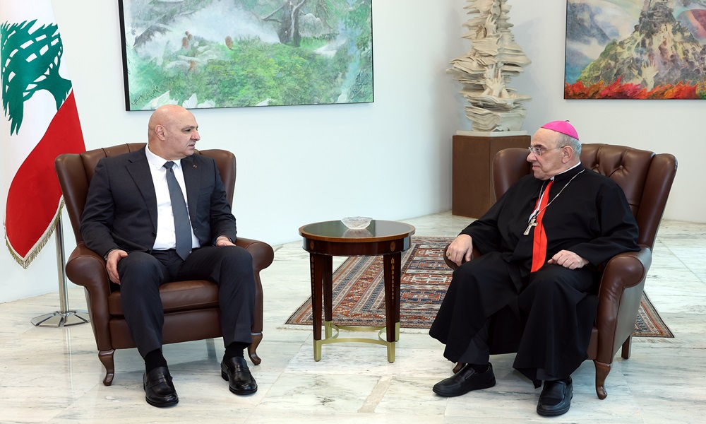 عون يتلقى دعوة للمشاركة في قداس بكاتدرائية الكلدان