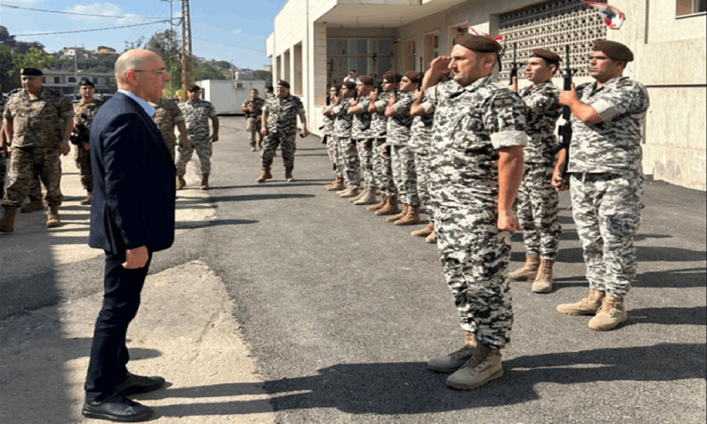 جولة للحجار على المعابر الحدودية ومراكز الامن العام