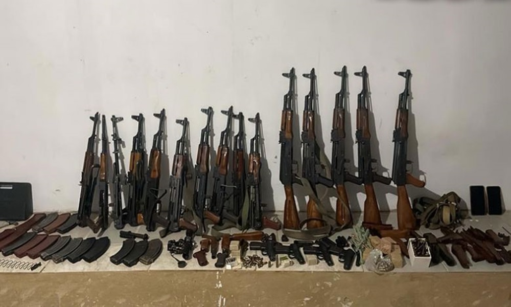 توقيف 73 شخصًا… وضبط أسلحة ومخدرات