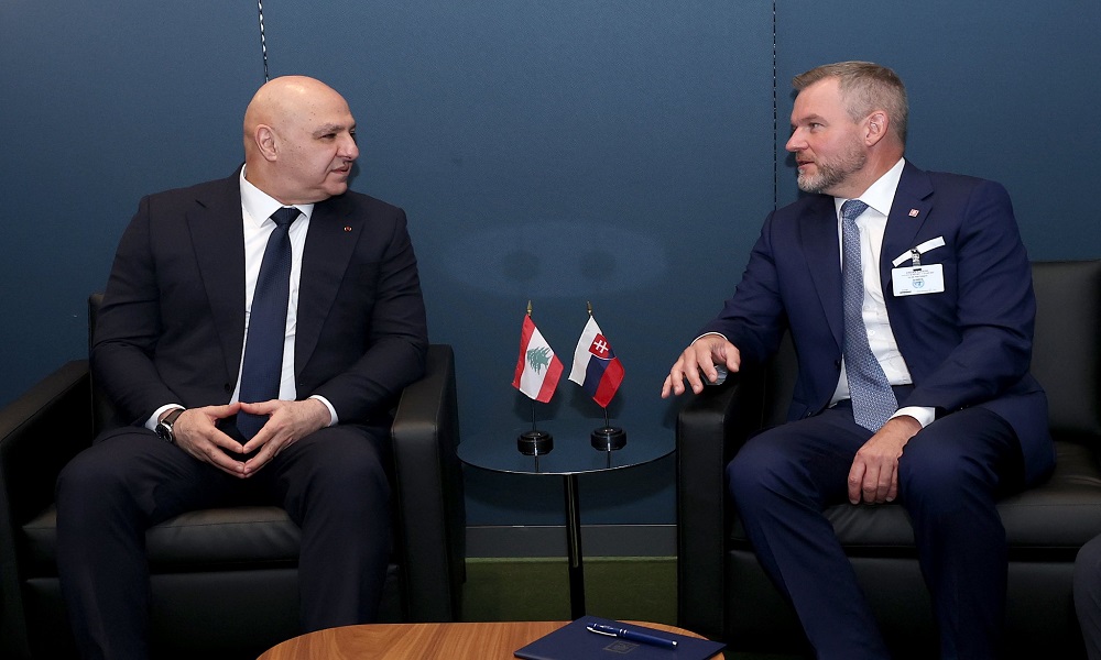 رئيس سلوفاكيا لعون: مستعدون لمساعدة لبنان