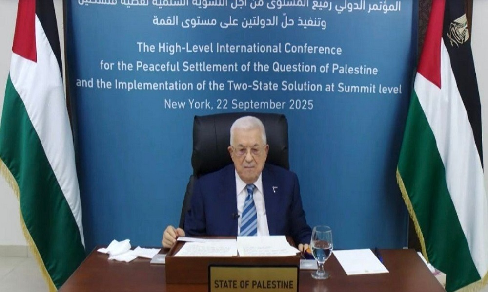 عباس يعلن دستورًا مؤقتًا مع تحديد الانتخابات بعد انتهاء الحرب