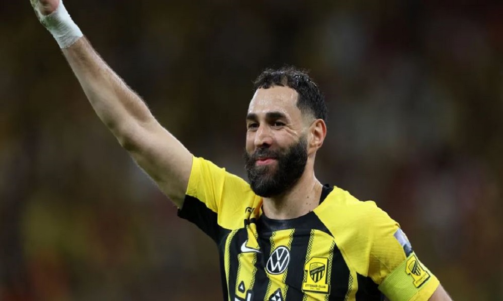 مورينيو يكشف حقيقة ضم بنفيكا لكريم بنزيمة