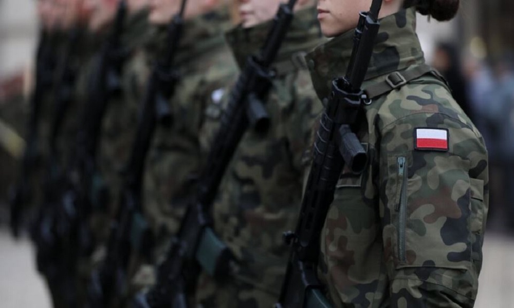 بولندا تنشر 40 ألف جندي على حدودها الشرقية