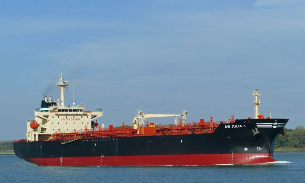 باخرة HAWK III توقع شبكة المزورين والقضاء يتوسع في التحقيقات