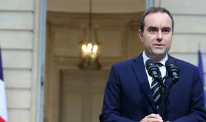 ماكرون يقبل استقالة رئيس الوزراء: الشروط لم تتوفر!