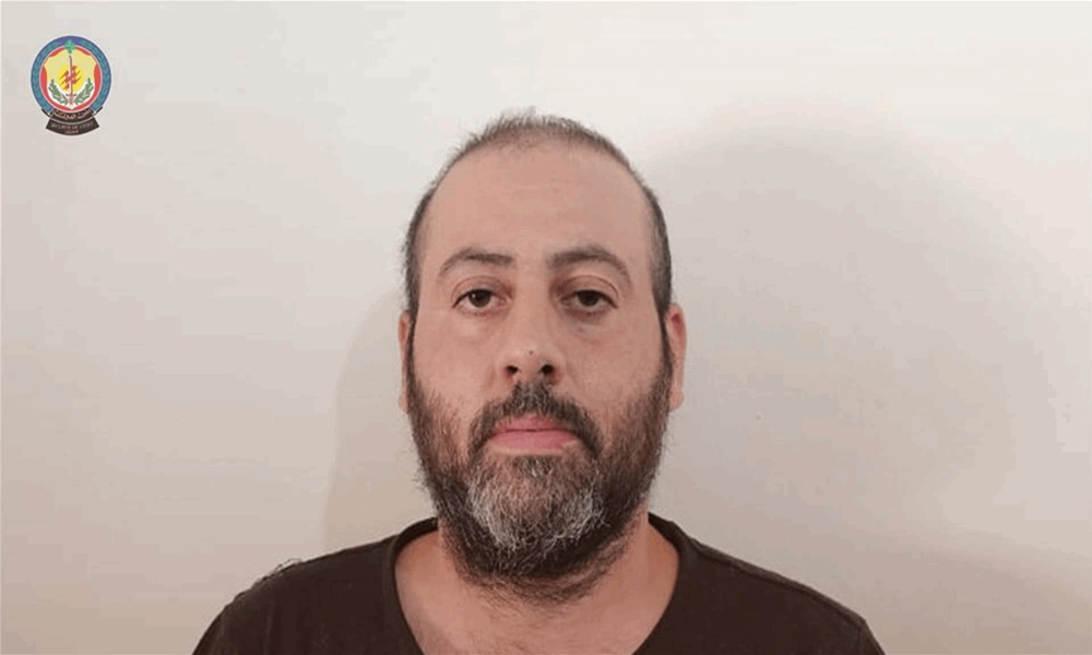 منتحل صفات رسمية… هل من وقع ضحية أعماله؟