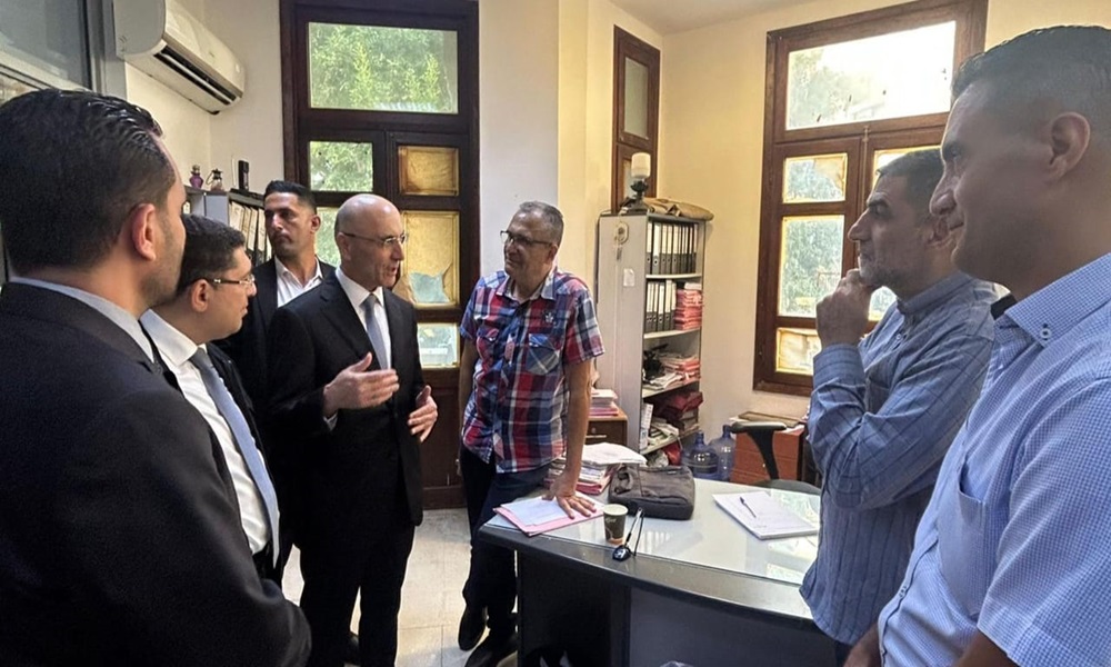 “كبسة” للحجار على مبنى المالية في بلدية بيروت