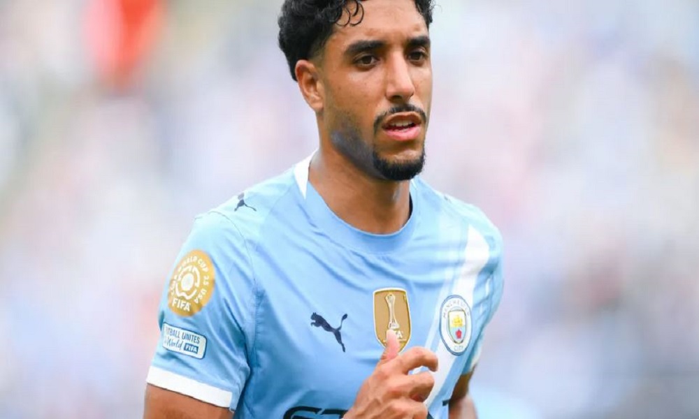 مرموش: فخور بتمثيل مصر في الدوري الإنجليزي