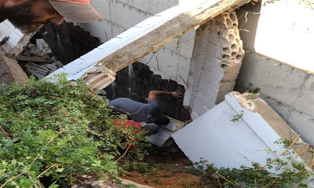 بالصورة: إنهيار حائط دعم داخل ورشة في طرابلس!