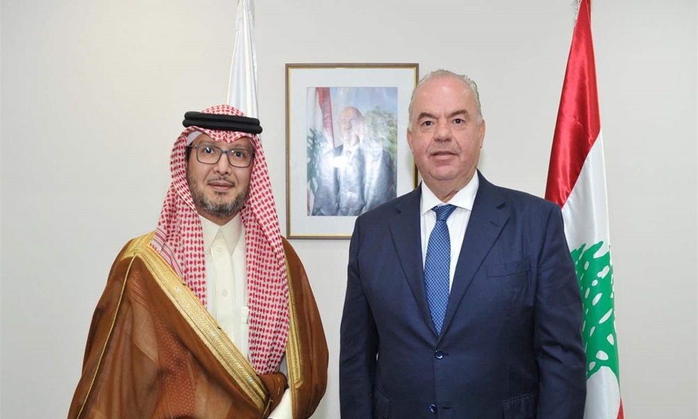 آفاق التعاون بين وزير الاتصالات والسفير السعودي