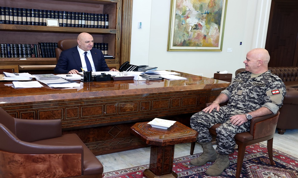 الأوضاع الأمنية على طاولة عون