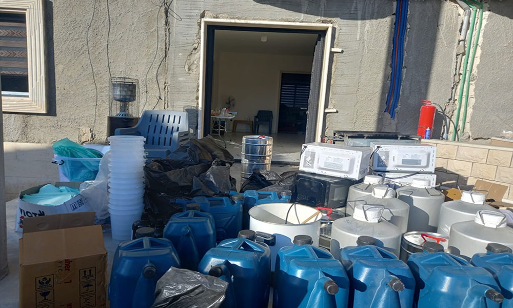 بالفيديو: ضبط مخدرات داخل منزل مطلوبَين خطيرَين في بعلبك!