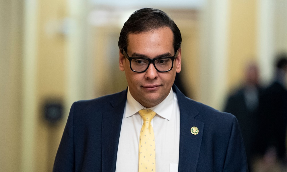 ترامب يعفو عن عضو الكونغرس السابق جورج سانتوس