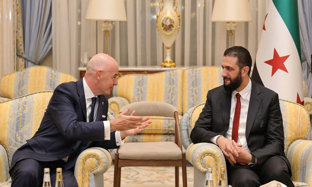 لقاء يجمع الشرع برئيس “الفيفا” في الرياض