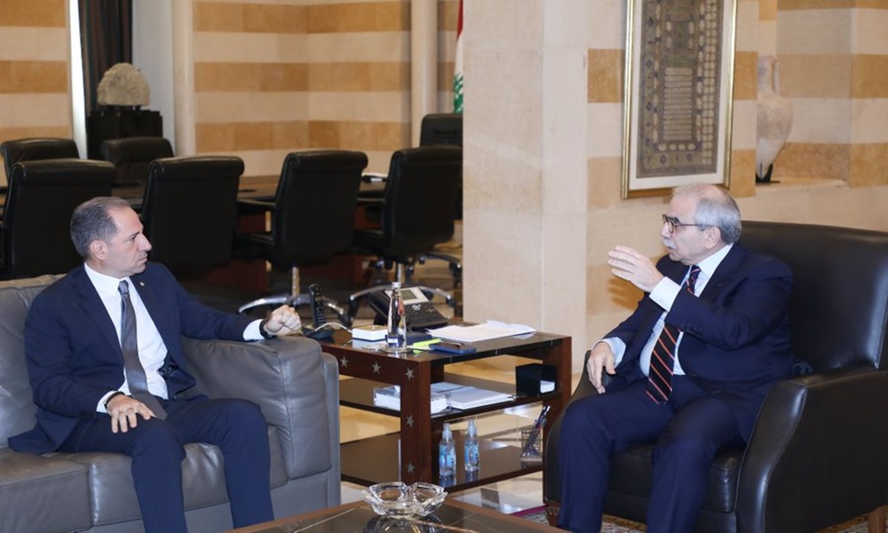 الجميّل يشيد بمواقف سلام: لاستكمال حصر السلاح!