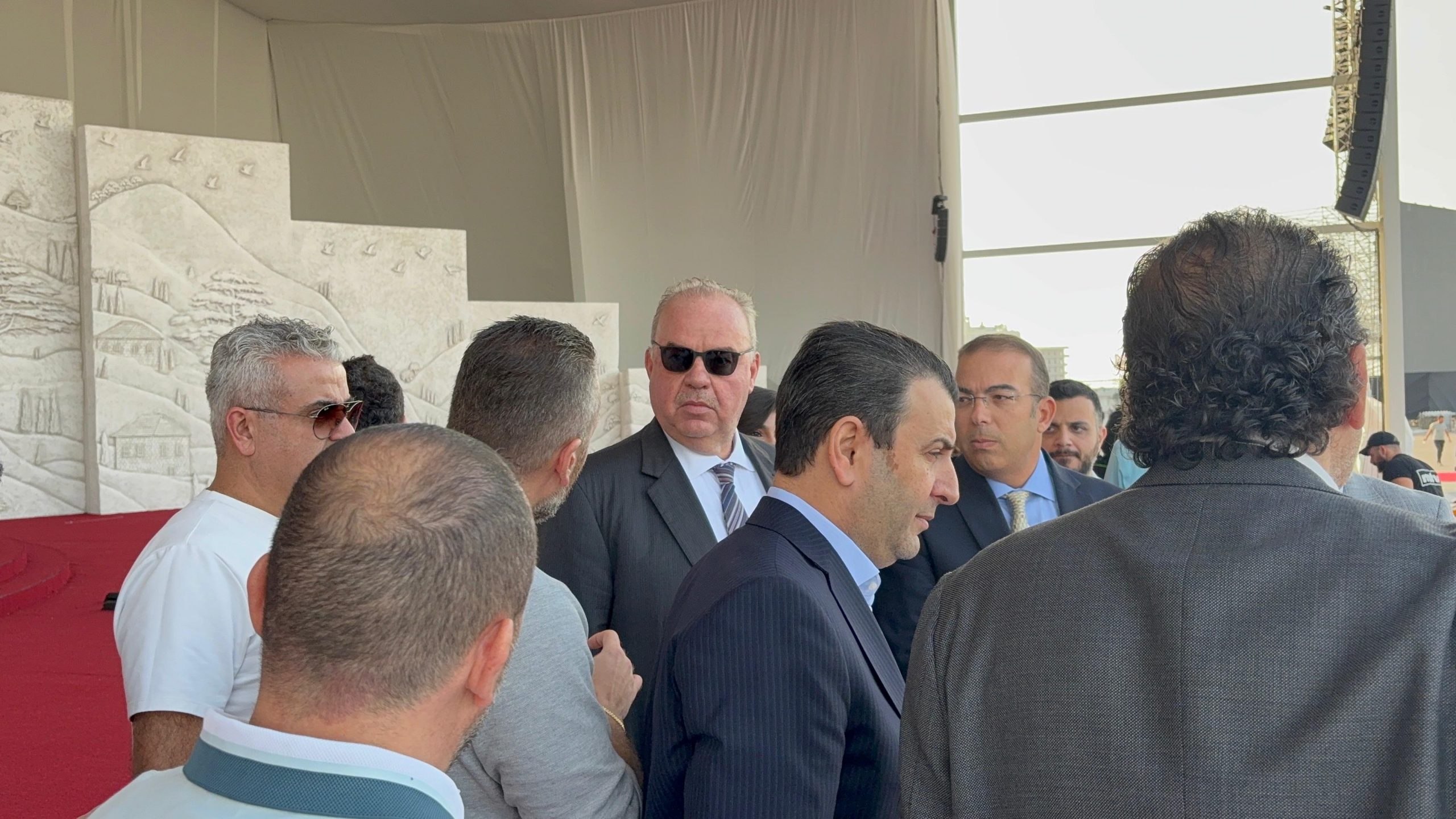 الحاج يتفقد جاهزية شبكتي الخلوي قبل زيارة البابا