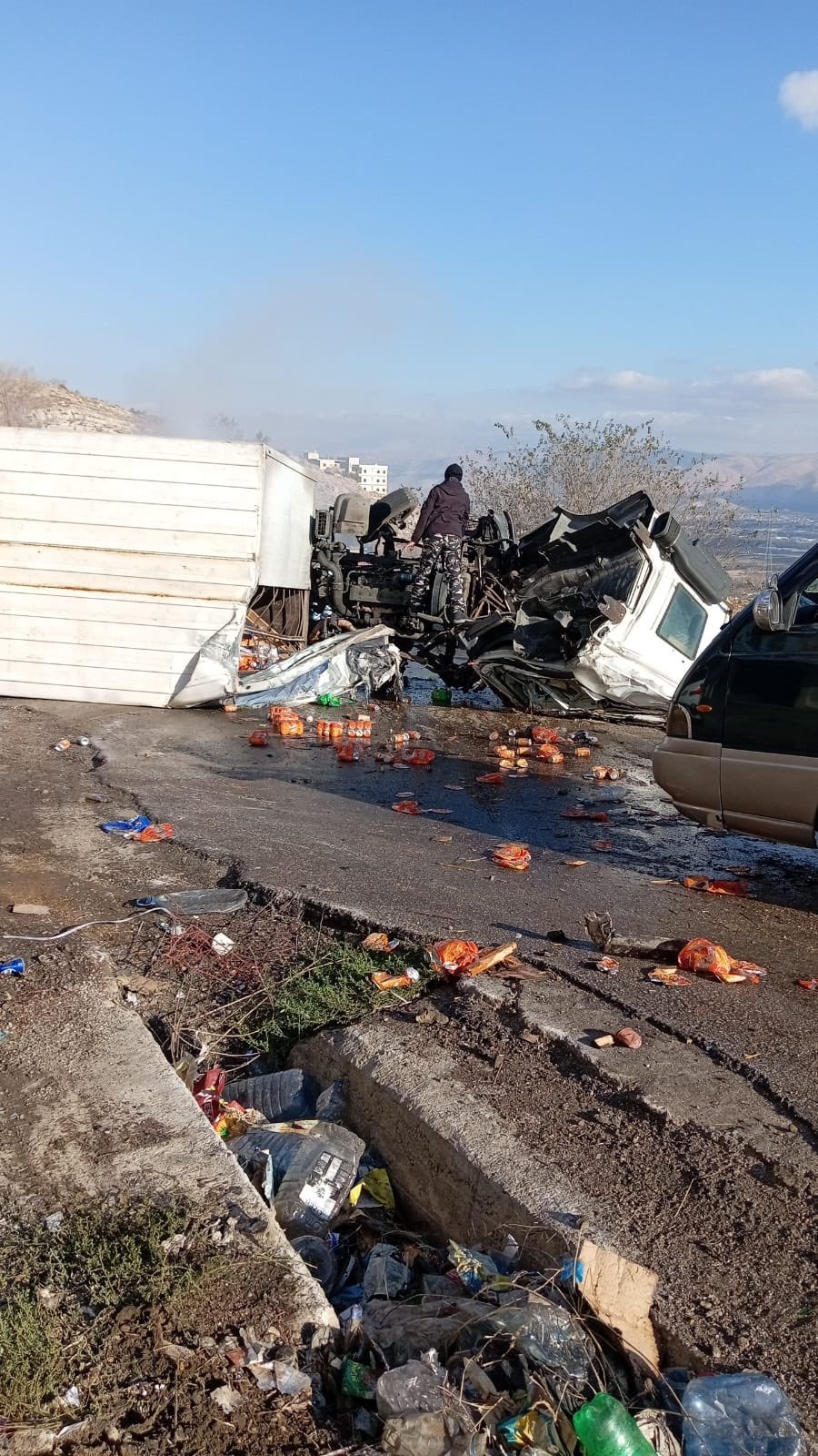 حادث مروع على طريق مكسة.. قتيلان وجريح! (صورة)