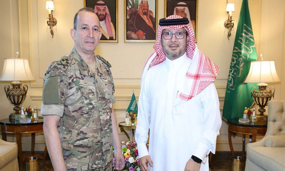 التطورات الأمنية بين بخاري وقائد الجيش