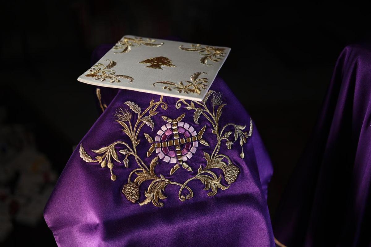 أزياء ليتورجية لبنانية ترافق البابا لاوون خلال زيارته إلى لبنان