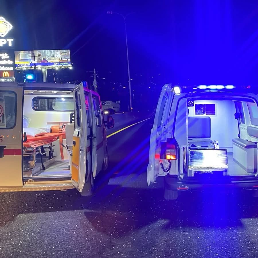 بالفيديو والصور: 6 جرحى بحادث سير على أوتوستراد عمشيت