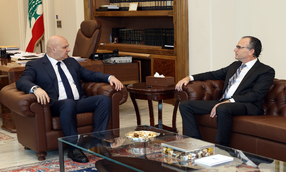 عون يبحث مع بول سالم المستجدات الإقليمية والأوضاع العامة