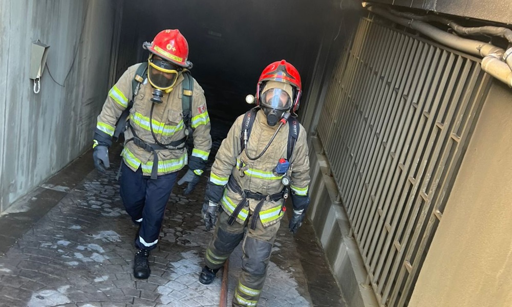 إخماد حريق في بلاط وإنقاذ عدد من السكان (صوَر)