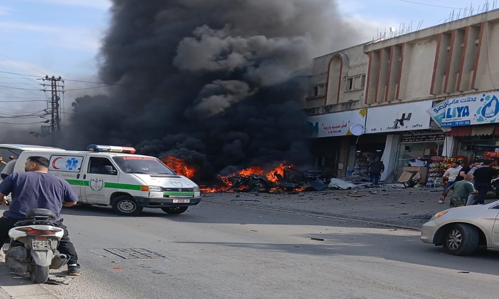 بالفيديو: غارة على سيارة… والمستهدف قيادي بـ”الحزب”!