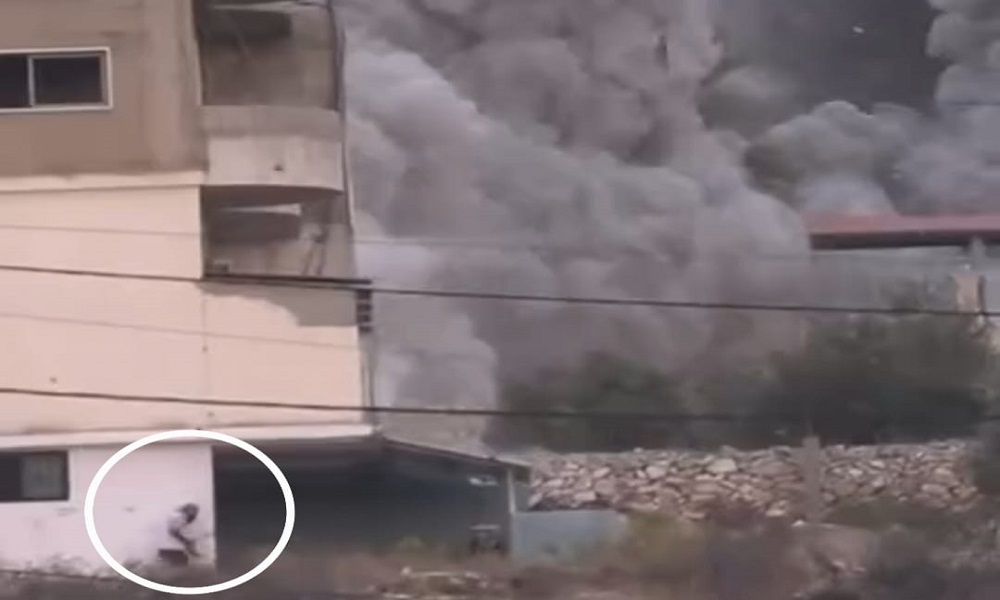 نجا من غارة طيردبا بأعجوبة! (فيديو)