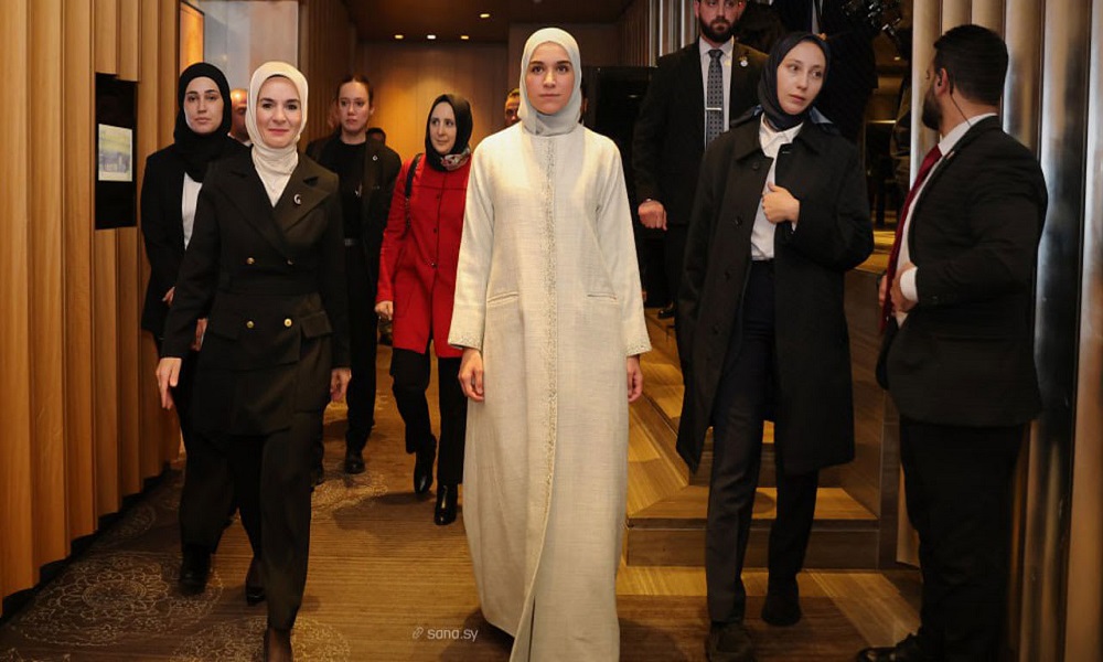 بالصور: زوجة الشرع تزور إسطنبول