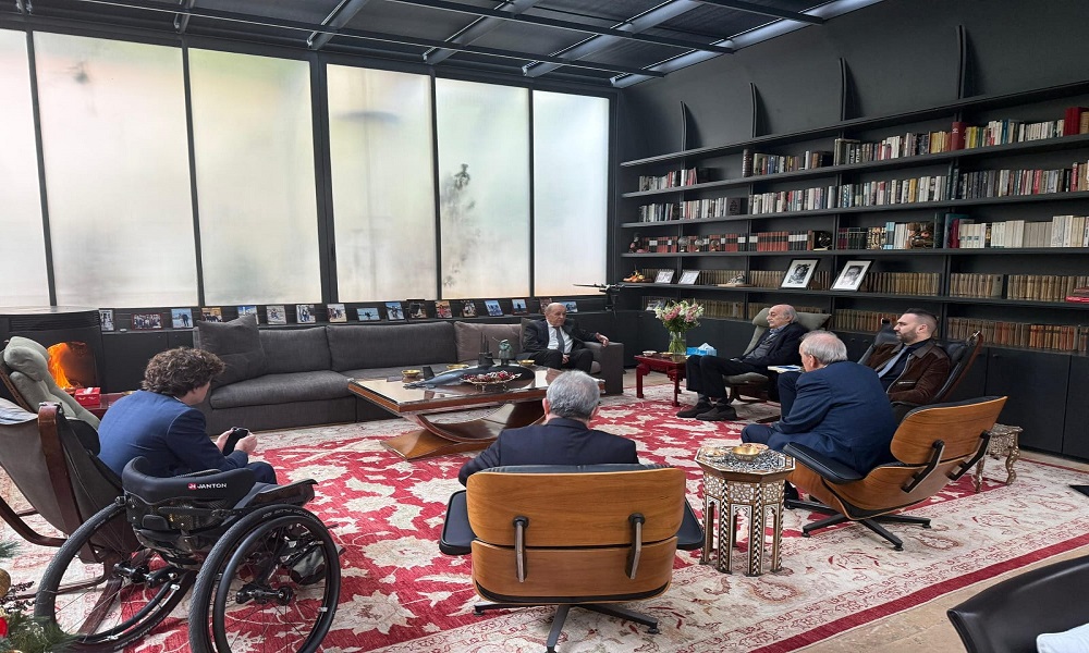 جنبلاط التقى لودريان في كليمنصو