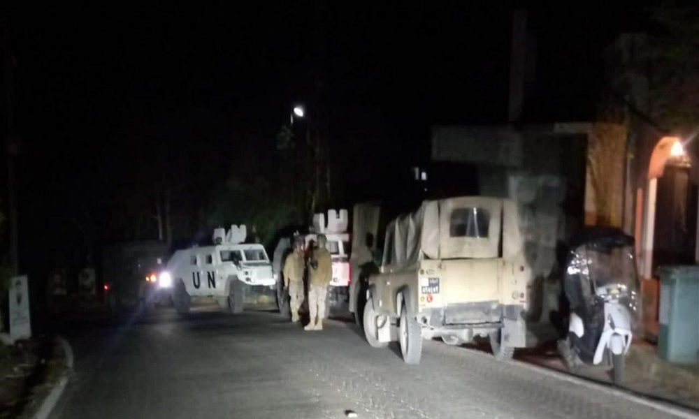 بعد استهدافه.. الجيش يكشف على منزل بليدا (فيديو)