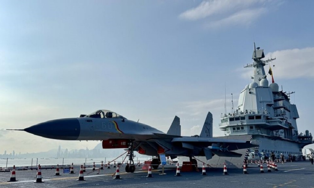 طائرة صينية تستهدف مقاتلات يابانية برادارها