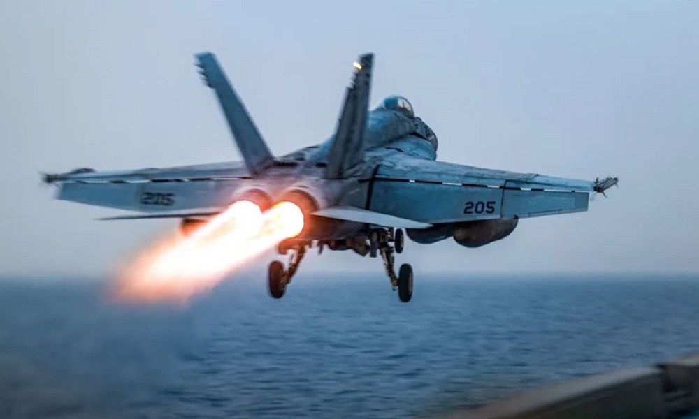 “أقرب تهديد”.. مقاتلتان أميركيتان تحلقان فوق خليج فنزويلا