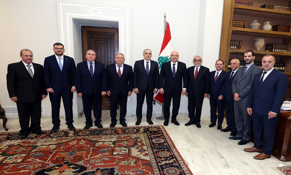 عون: الاتصالات مستمرة لتثبيت الأمن والاستقرار