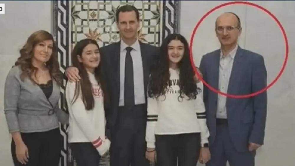 كان بالسيارة مع الأسد والشبل.. من هو أمجد عيسى؟