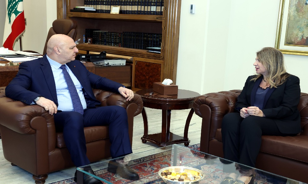 عون يبحث مع ماري كلود نجم أوضاع كلية الحقوق والواقع الجامعي