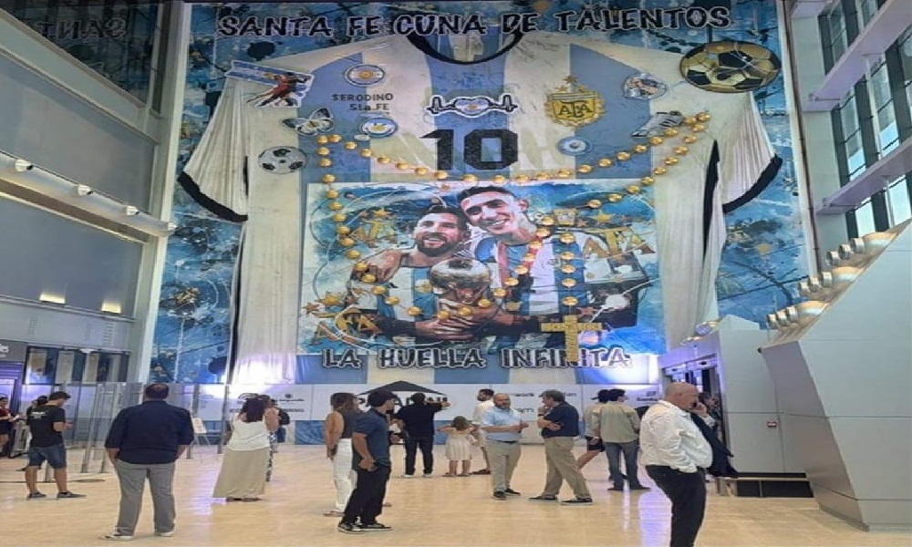 مطار روزاريو يزدان بـ “الأثر الأبدي” تكريماً لميسي ودي ماريا