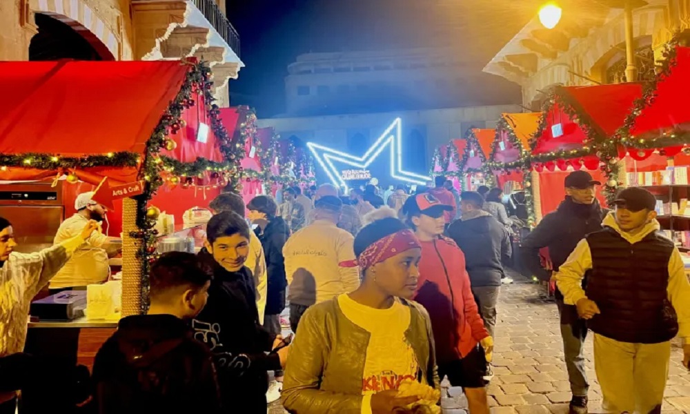 الأسواق التجارية تراهن على الأعياد