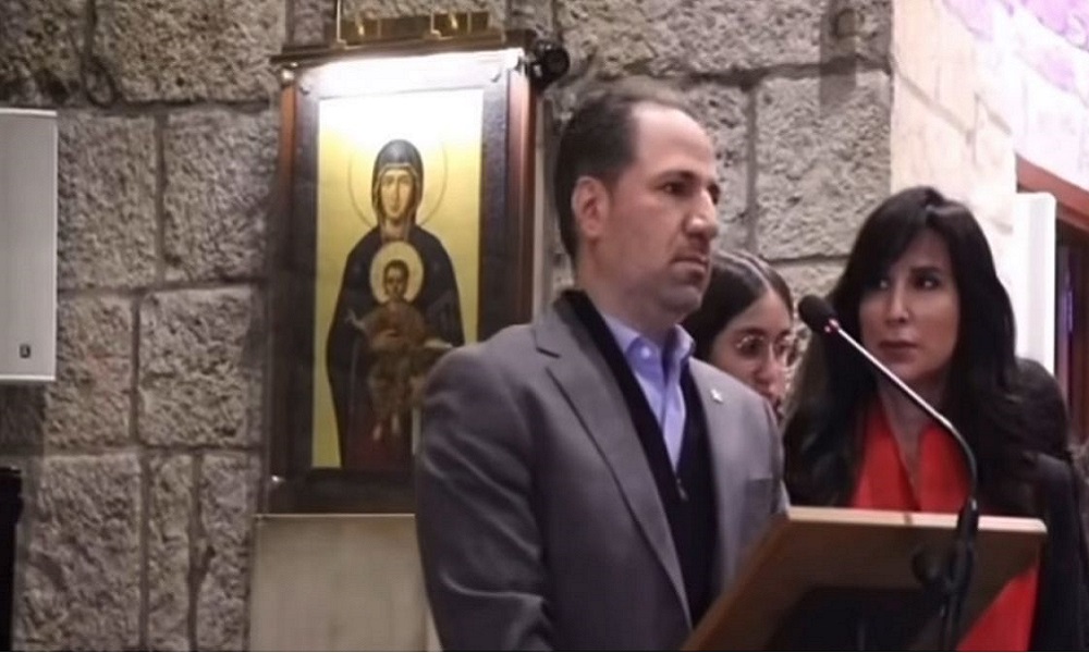 بالفيديو: سامي الجميّل يرنّم في ريسيتال ميلادي