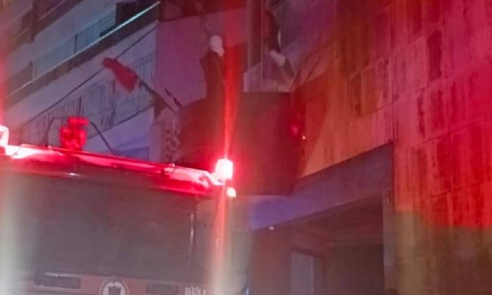 إخماد حريق داخل فندق في الحمرا (صور)