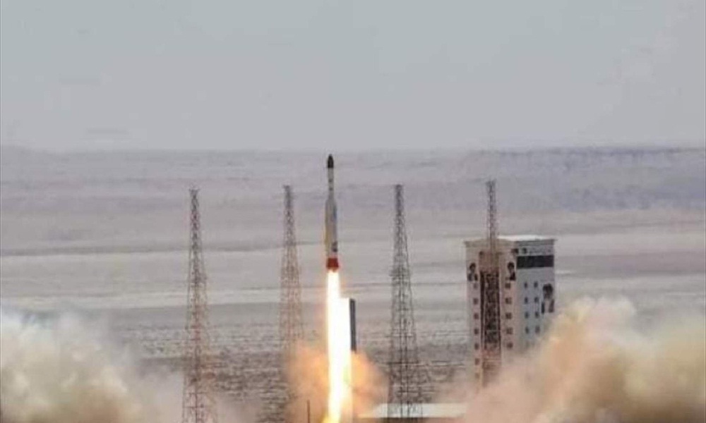 ثلاثة أقمار صناعية إيرانية إلى الفضاء