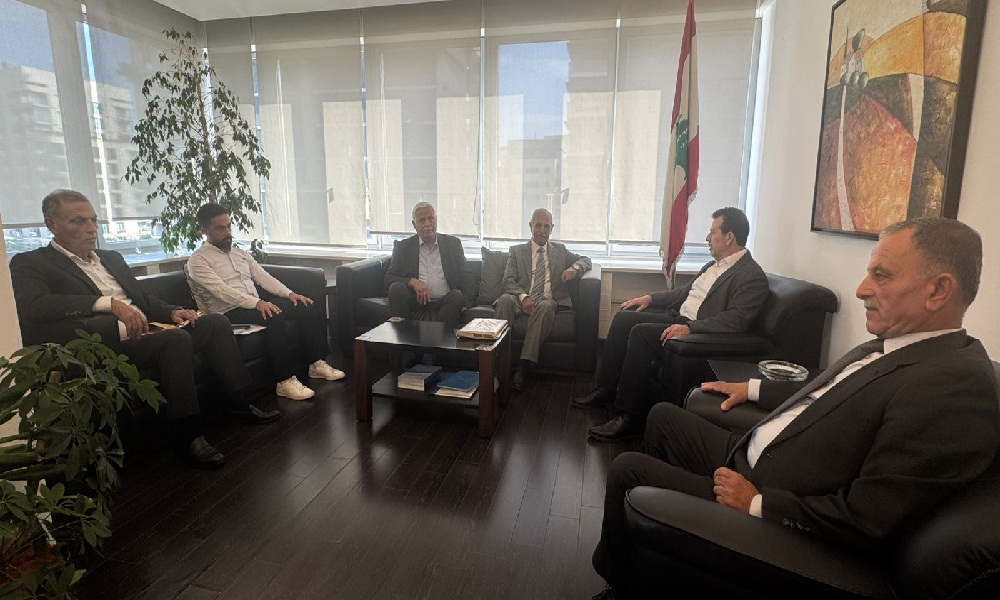 شحادة يستقبل وفداً من بحوارة لمتابعة ملف عالق